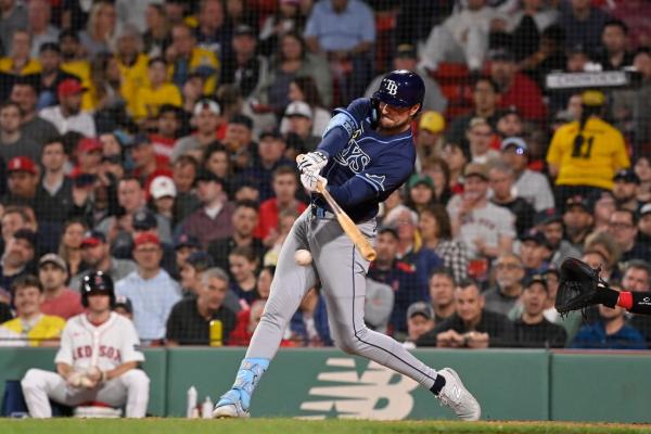 Yandy Diaz’s 2-run single helps Rays edge Red Sox