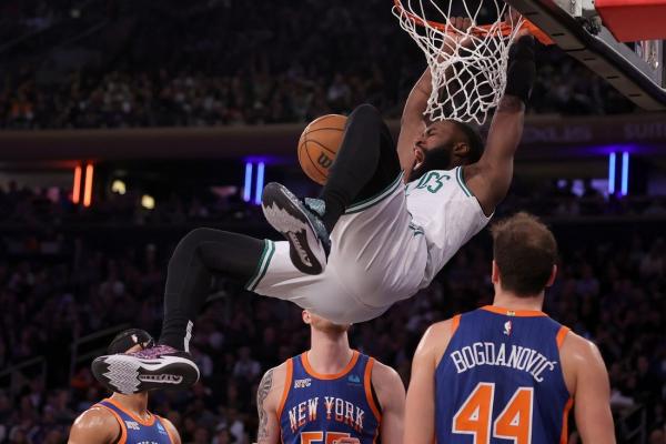 Celtics pull away from Knicks, stretch win streak to 8