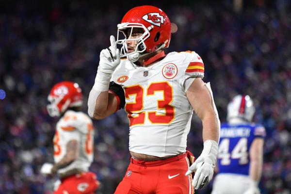 Reports: Chiefs re-signing LB Drue Tranquill to 3-year contract