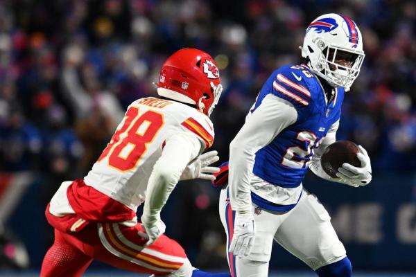 Chiefs place $19.8M franchise tag on CB L'Jarius Sneed