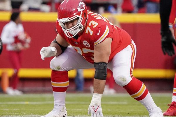 Report: Chiefs G Nick Allegretti played with torn UCL in Super Bowl
