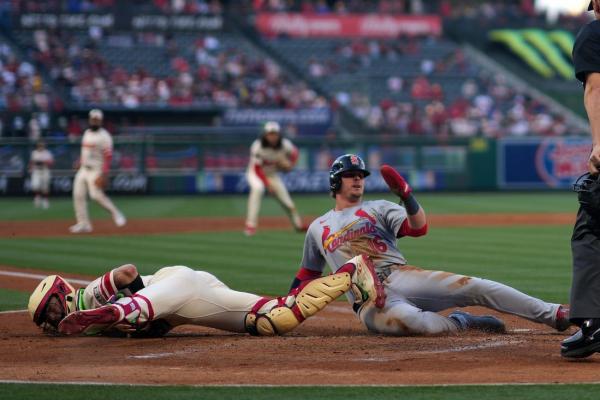 Cardinals edge Angels for third straight victory