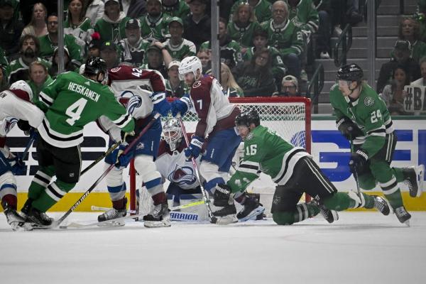 Stars jump on Avalanche early, level series at 1-1