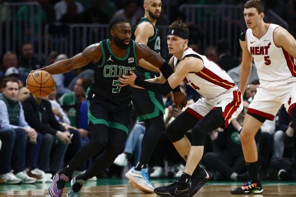 Celtics advance with Game 5 blowout of Heat