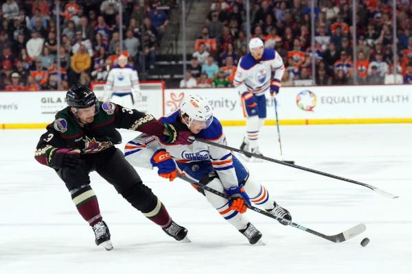 Oilers’ 4-goal third sends Coyotes to 10th straight loss