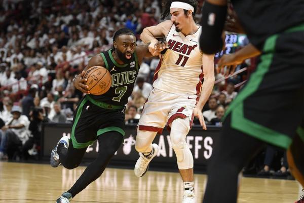 Derrick White's big night sends Celtics to 3-1 edge on Heat thumbnail
