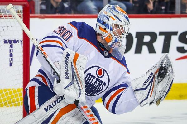 Report: Calvin Pickard to start in goal for Oilers in Game 4