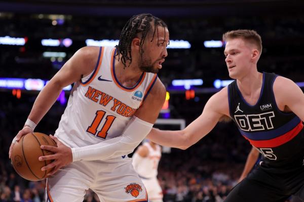 Donte DiVincenzo hits record 11 treys as Knicks rout Pistons