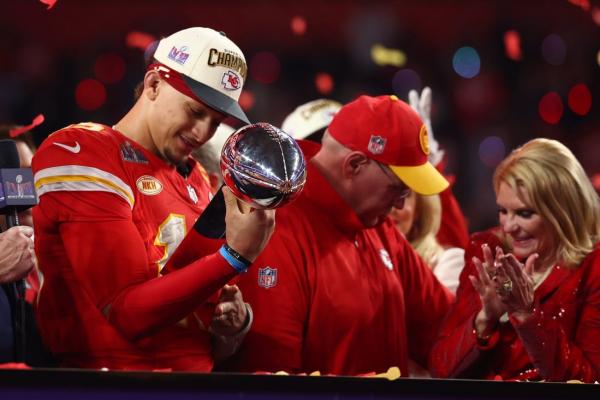 Super Bowl notebook: Chiefs claim dynasty tag by downing 49ers