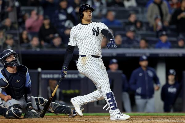 Yankees ride 5-run inning to victory over Rays thumbnail