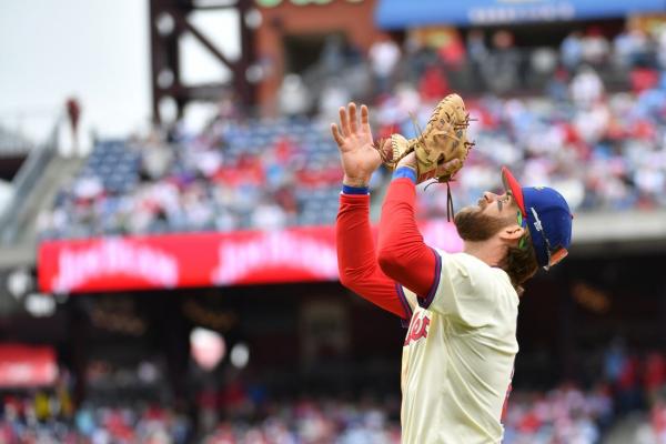 Phillies' Bryce Harper returns from paternity leave thumbnail
