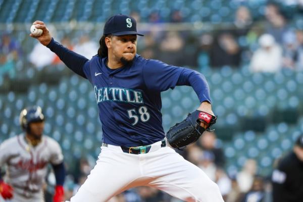 Luis Castillo continues cruising on mound as M's edge Braves