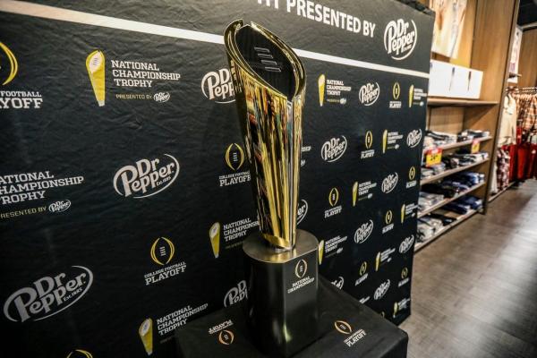 CFP committee discusses 14-team playoff for 2026