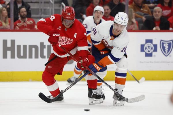 Islanders searching for a spark in key clash in Detroit