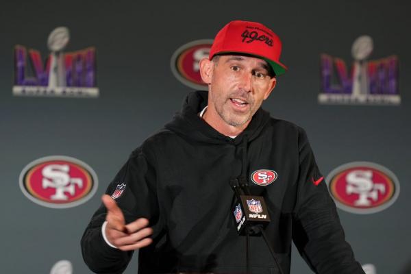 Report: 49ers interview Chiefs DBs coach for DC opening