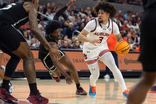 Johni Broome helps No. 11 Auburn silence Mississippi State