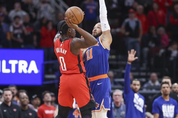 Report: Knicks filing protest over last-second foul call in loss to Rockets