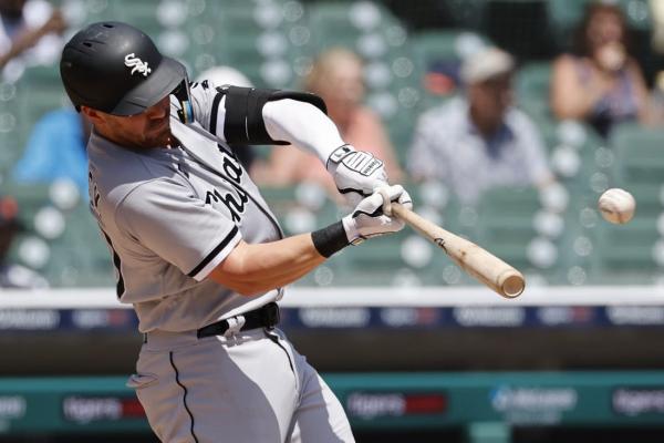 White Sox call up INF Danny Mendick