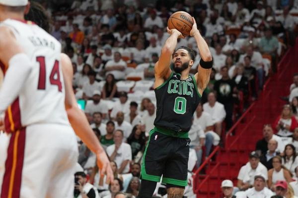 Jayson Tatum, Celtics stifle Heat, take back home-court edge thumbnail