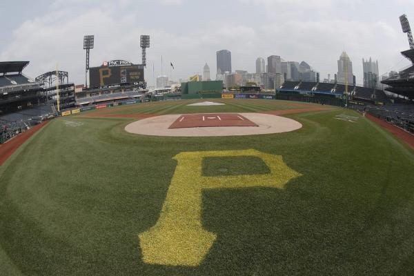 Pirates receive INF Keiner Delgado from Yankees