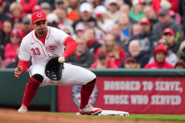 Reds’ bullpen rides to rescue to complete sweep of Angels