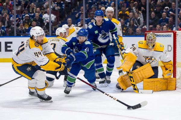 Predators stay alive with 3rd-period rally vs. Canucks