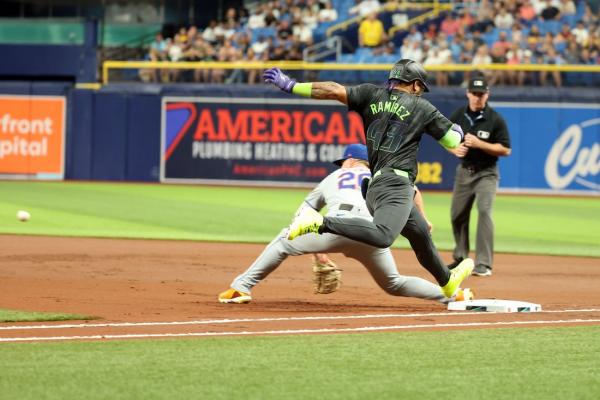 Rays hold off Mets' late charge