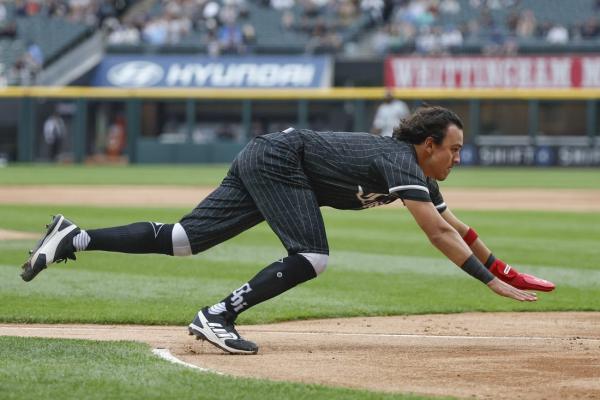 Twins sneak past White Sox for eighth straight win