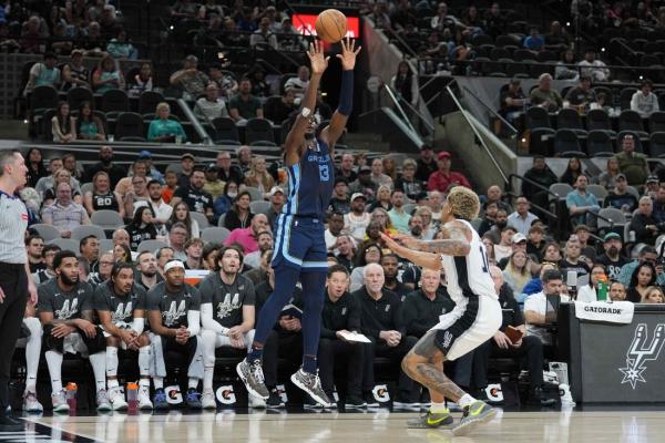 Jaren Jackson Jr.'s late bucket lifts Grizzlies over Spurs thumbnail