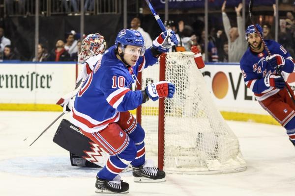 Rangers ride 3-goal 2nd period to Game 1 win over Caps