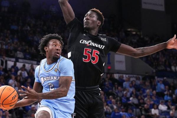 Indiana State gets by Cincinnati to NIT semifinals