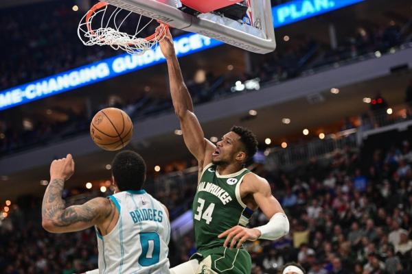 Bucks look to blow out Hornets for fourth time this season