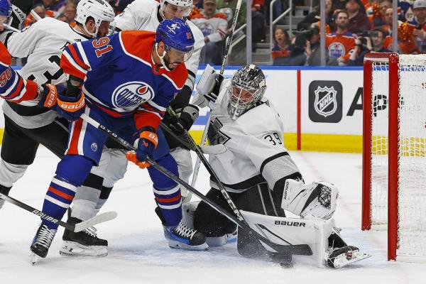 Zach Hyman's hat trick powers Oilers' rout of Kings