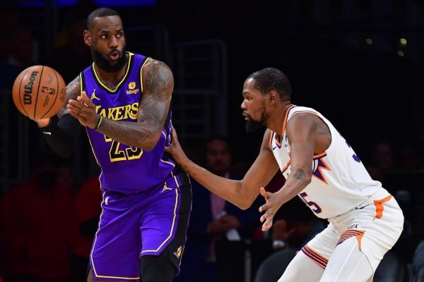 Lakers seeking fourth win in five meetings with rival Suns