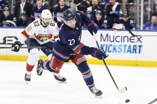 Artemi Panarin rallies, lifts Rangers over Panthers in SO