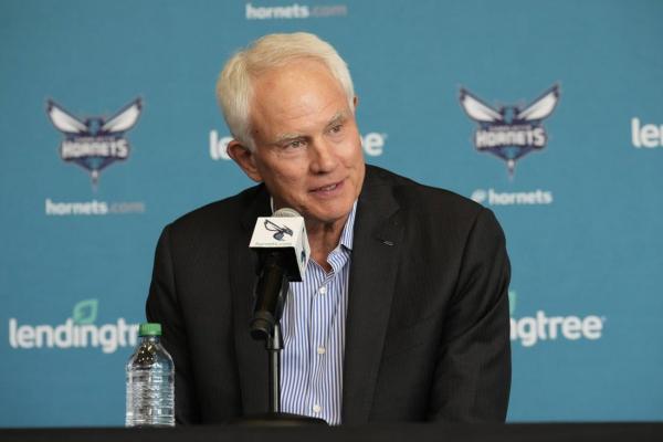 Hornets president Mitch Kupchak stepping down