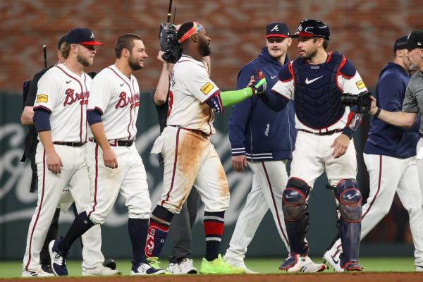 MLB roundup: Braves get walk-off win in 10th, sweep Marlins
