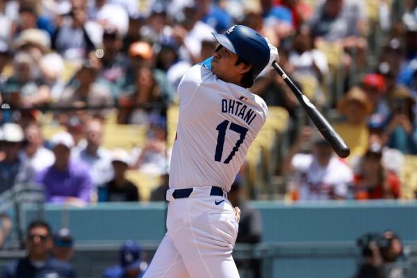 Shohei Ohtani goes deep twice, Dodgers sweep Braves thumbnail
