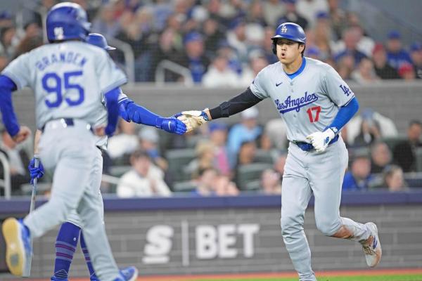 Dodgers trounce Blue Jays for fifth straight win