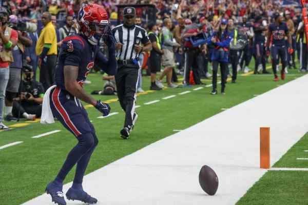 Texans WR Tank Dell wounded in shooting, out of hospital thumbnail