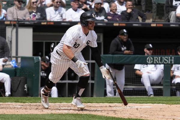 White Sox trade OF Robbie Grossman to Rangers