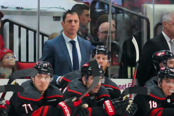 Reports: Hurricanes, Rod Brind’Amour agree on contract extension