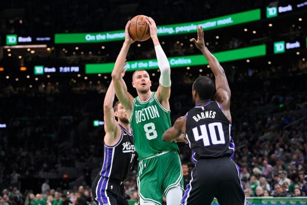 Celtics' Kristaps Porzingis (calf) focused on playoff return thumbnail