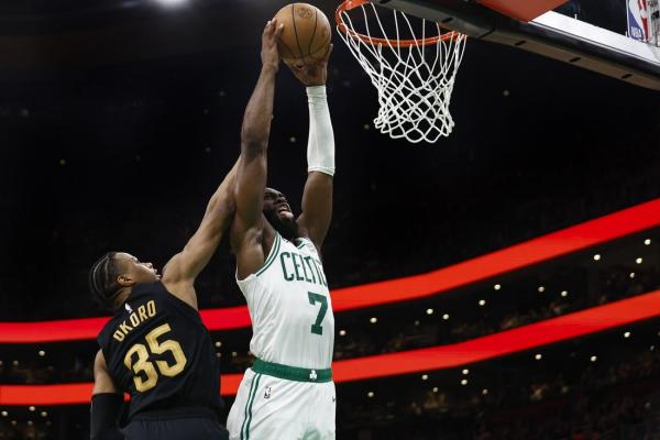 Jaylen Brown, Celtics crush Cavaliers in Game 1 thumbnail