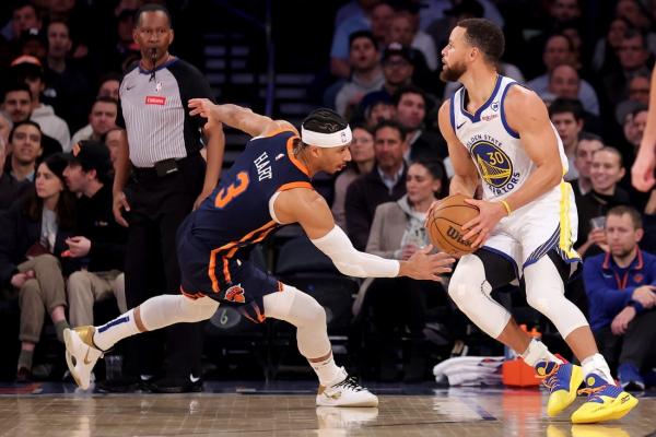 Stephen Curry, Warriors too much for ailing Knicks