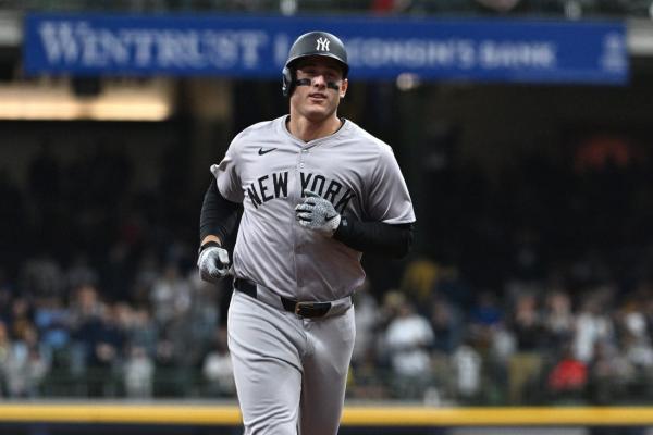 MLB roundup: Aaron Judge, Yankees ride 7-run inning to win thumbnail