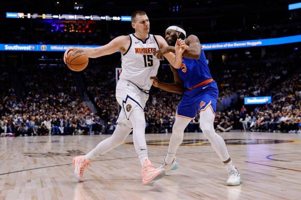 Nuggets knock off Knicks behind Nikola Jokic's triple-double thumbnail