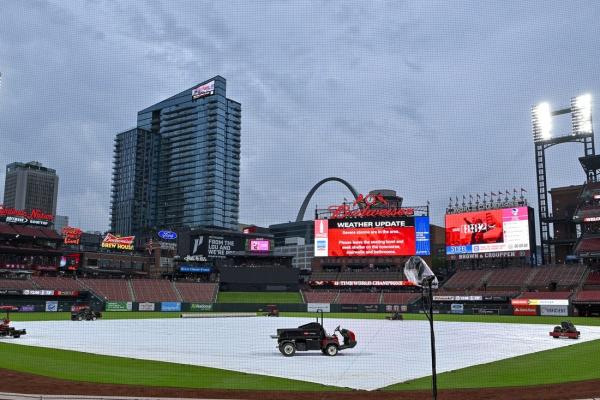 Rain forces postponement of Mets-Cardinals