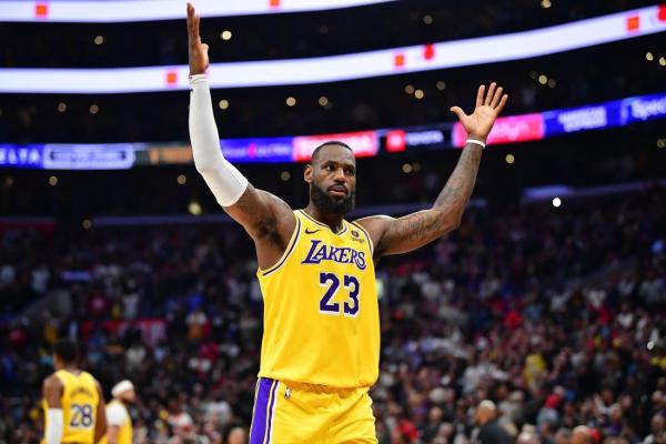 NBA roundup: Lakers’ huge rally stuns Clippers