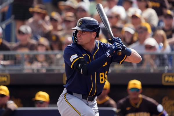 Reports: Brewers to call up top infield prospect Tyler Black thumbnail
